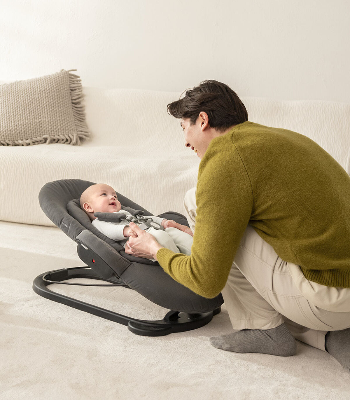 Stokke® Steps® Bouncer Herringbone Grey / Black Chassis